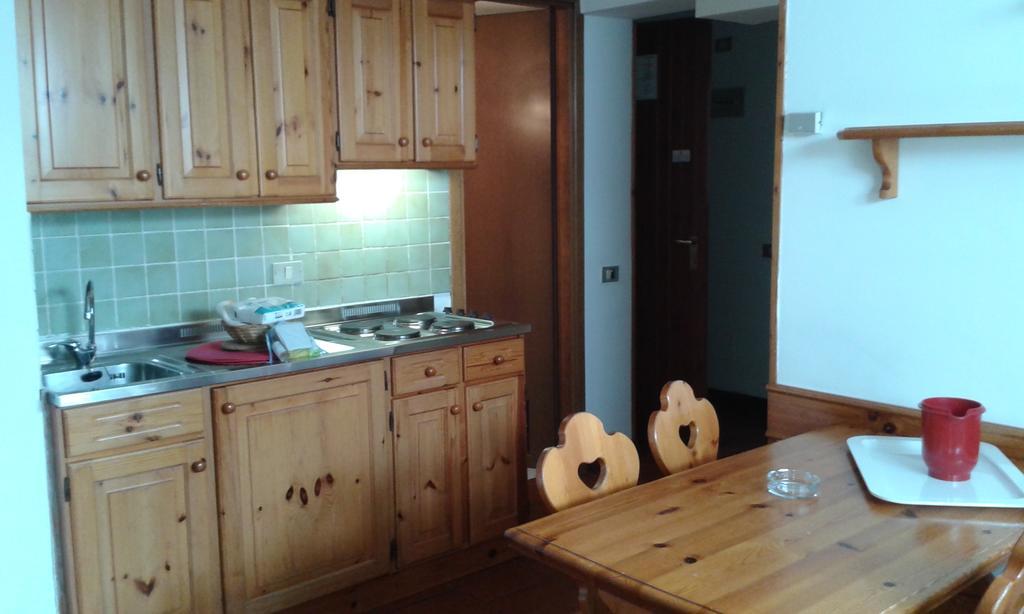 Cervinia Due Aparthotel Breuil-Cervinia Szoba fotó