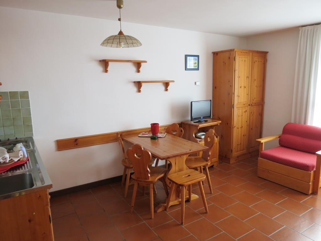 Cervinia Due Aparthotel Breuil-Cervinia Szoba fotó